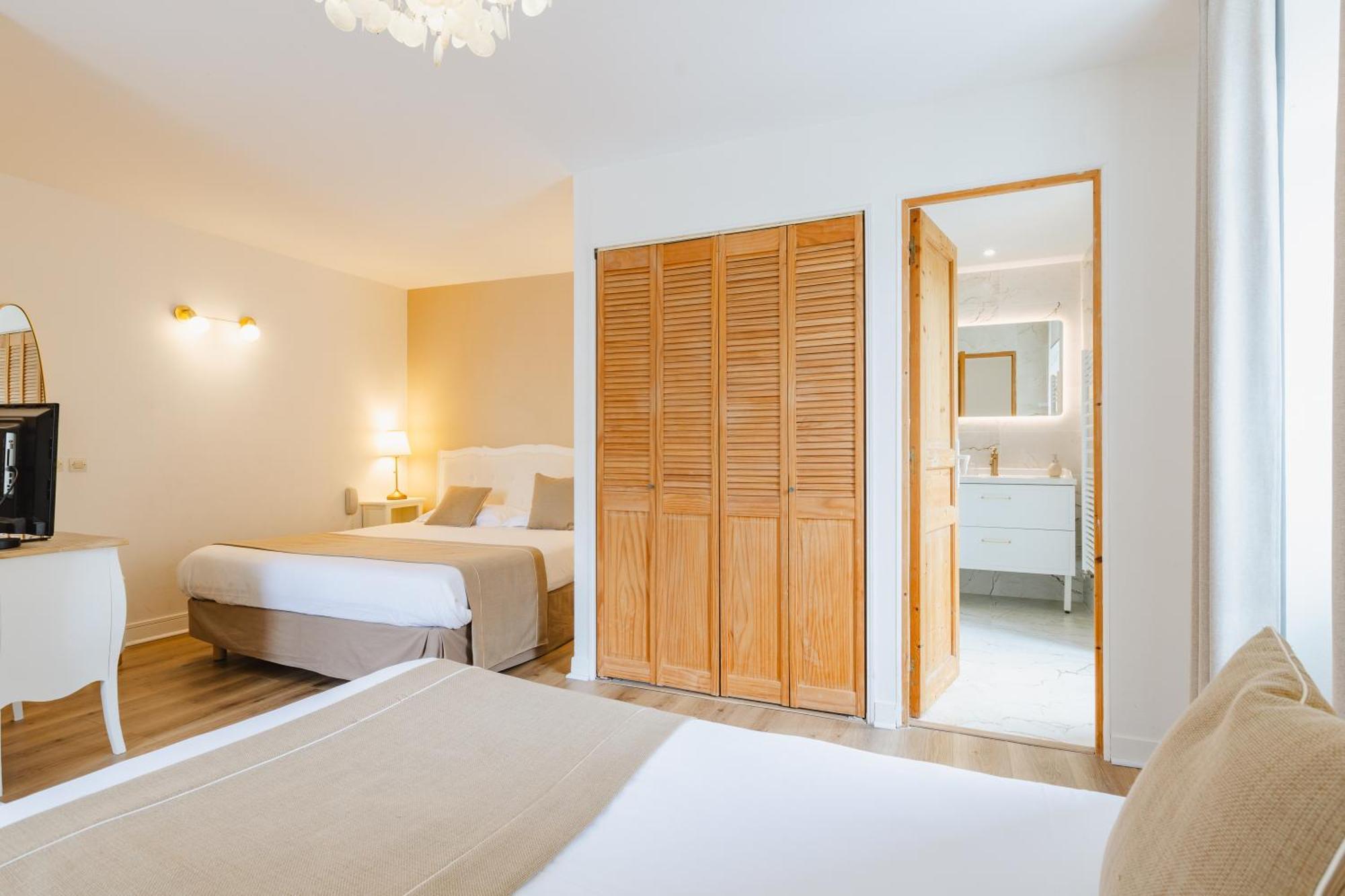 Demeures & Chateaux - Hotel De La Porte Saint-Malo ดีน็อง ภายนอก รูปภาพ