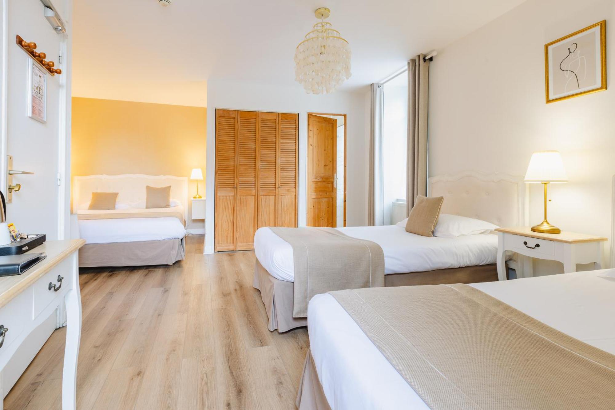 Demeures & Chateaux - Hotel De La Porte Saint-Malo ดีน็อง ภายนอก รูปภาพ